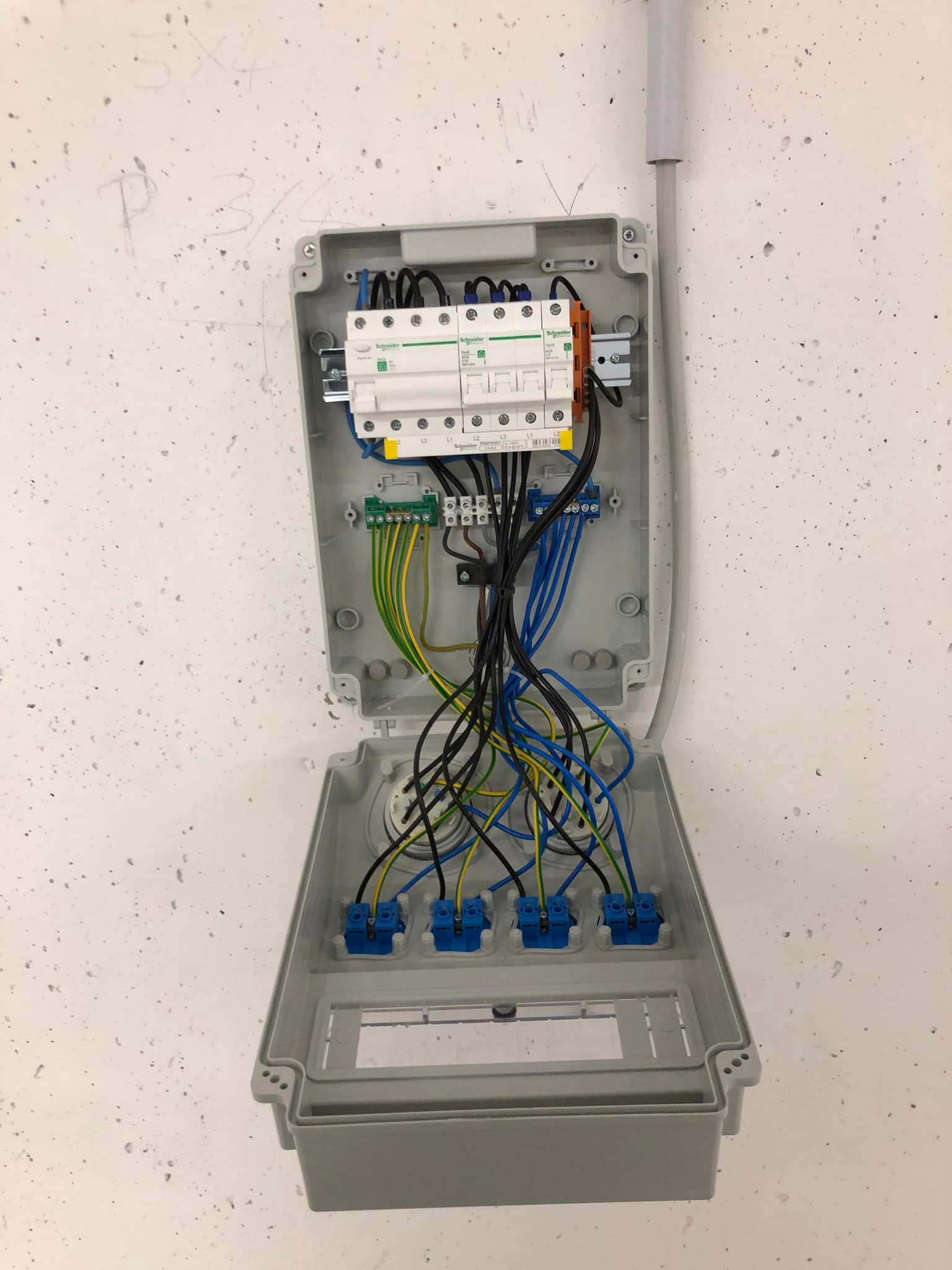 Referencia 22: világítás tervezés